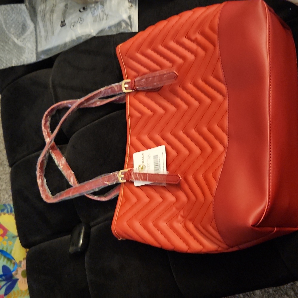 Red large handbag with inside compartment